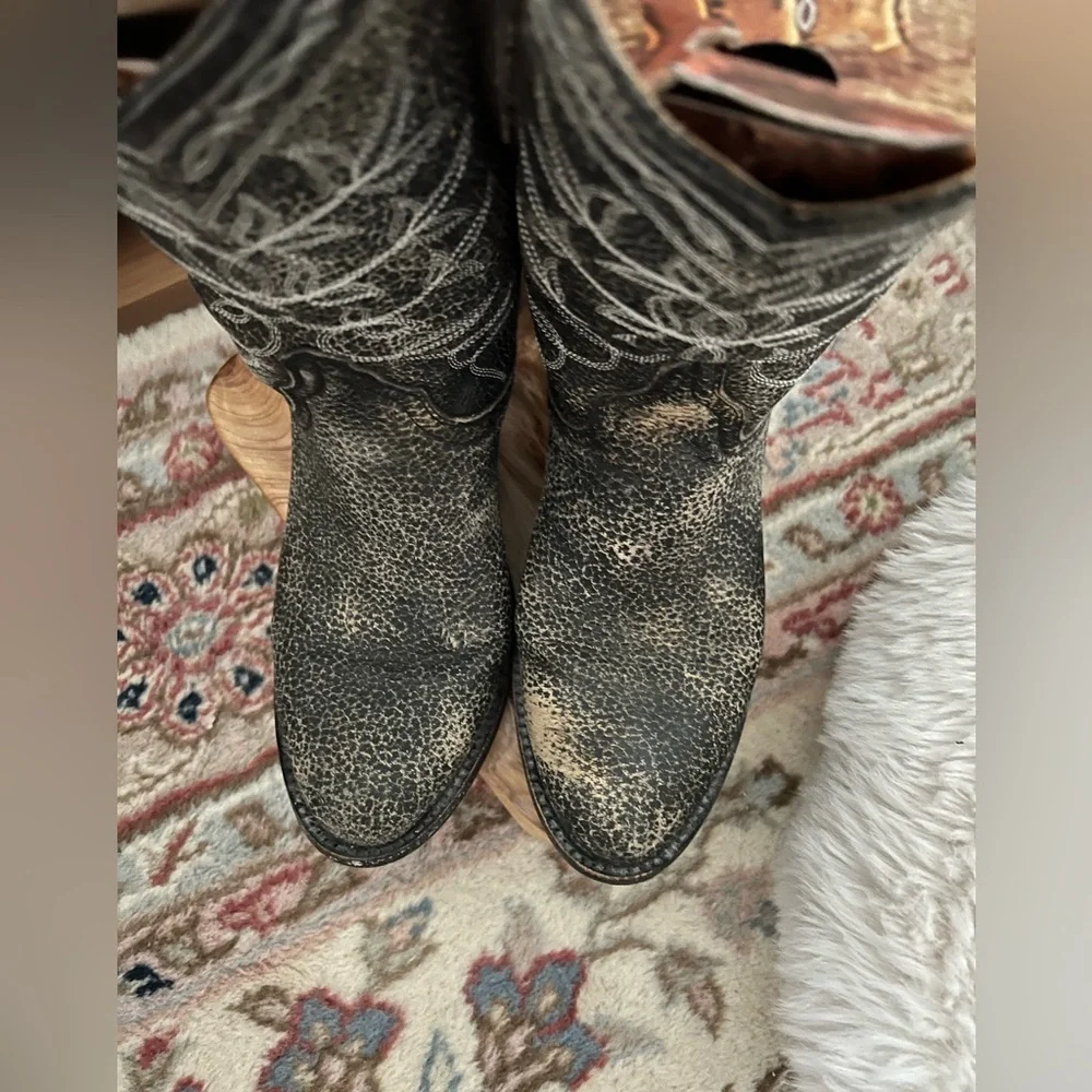 Handmade, Vintage Old Gringo Boots. Round toe size 6M. Black w cream Free People - Picture 2 of 13